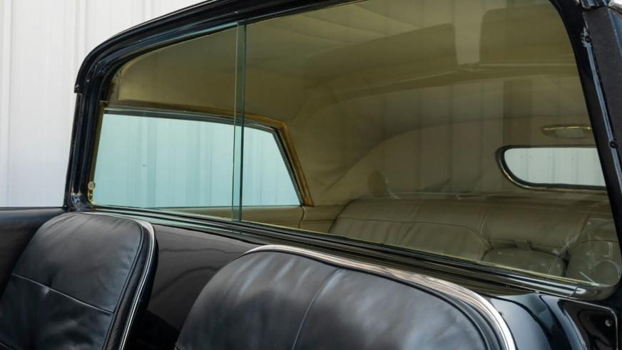 Экстравагантный Cadillac Eldorado продали за полмиллиона долларов