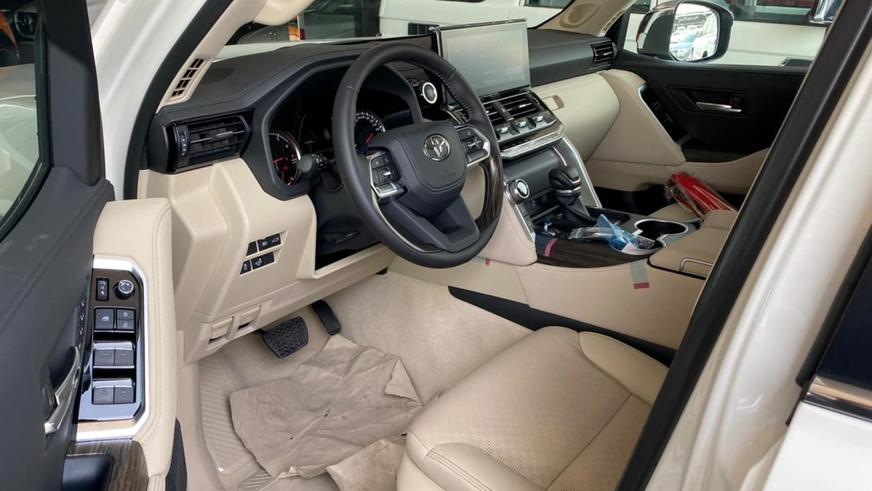 Ажиотаж вокруг Toyota Land Cruiser 300: казахстанцы раскупили все свободные машины