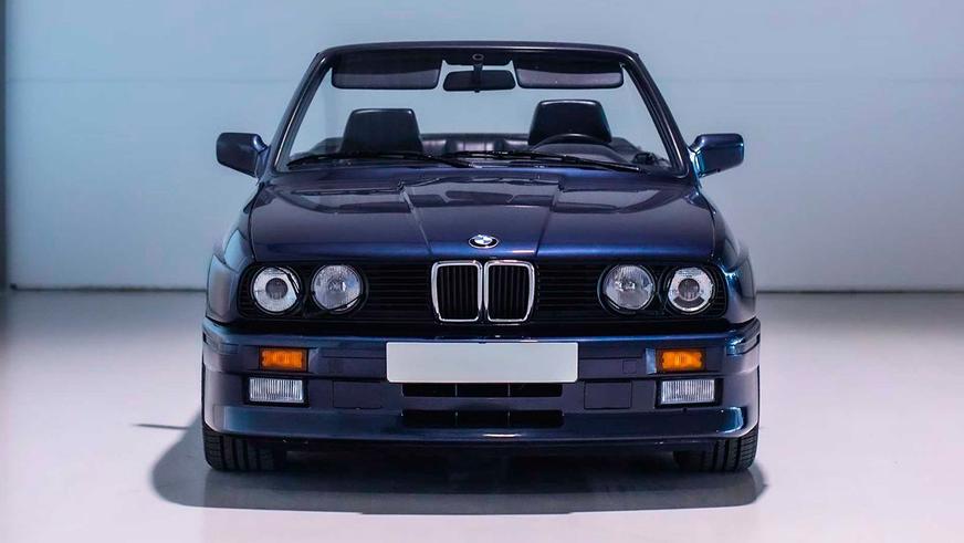 За пожилой кабриолет BMW (Е30) отдали почти 102 тысячи долларов