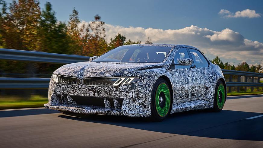 BMW показала драйверский электроседан с новым суперкомпьютером