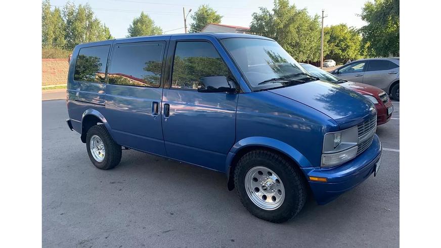 Пятёрка американских вэнов из объявлений на Kolesa.kz