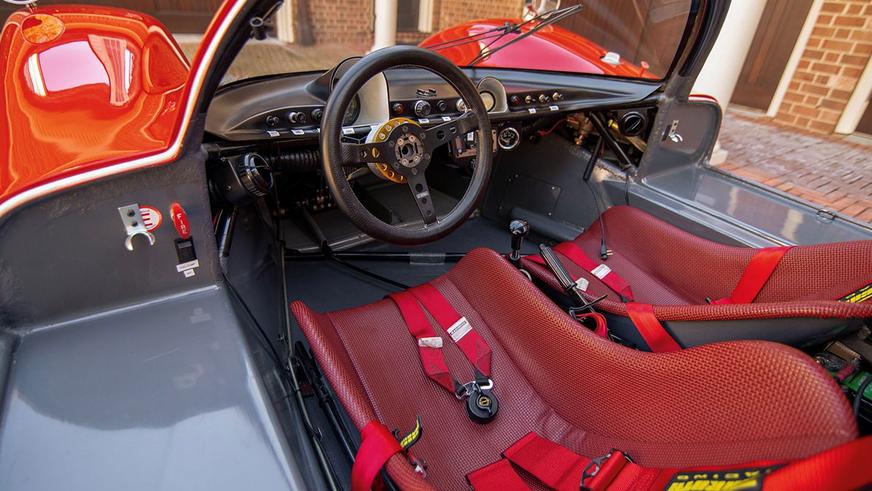 Титулованный Porsche 906 продали за 2.2 млн долларов