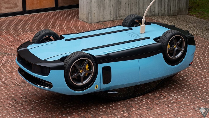 Первый электромобиль Ferrari стал героем мемов и объектом критики