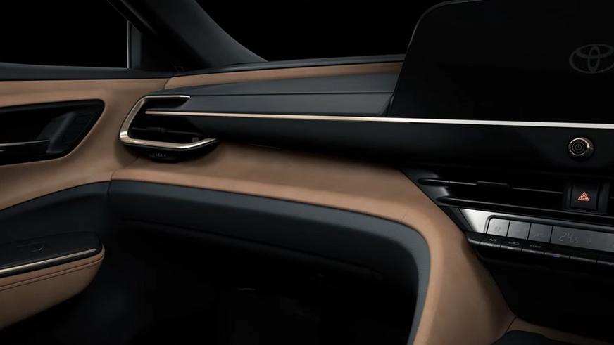 Toyota рассказала сразу о трёх новых моделях линейки Crown