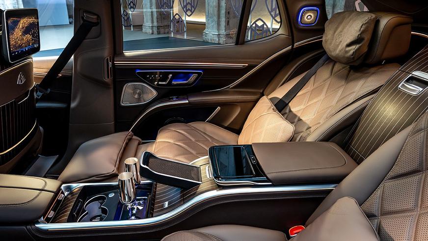 Представлен кроссовер Mercedes-Maybach EQS