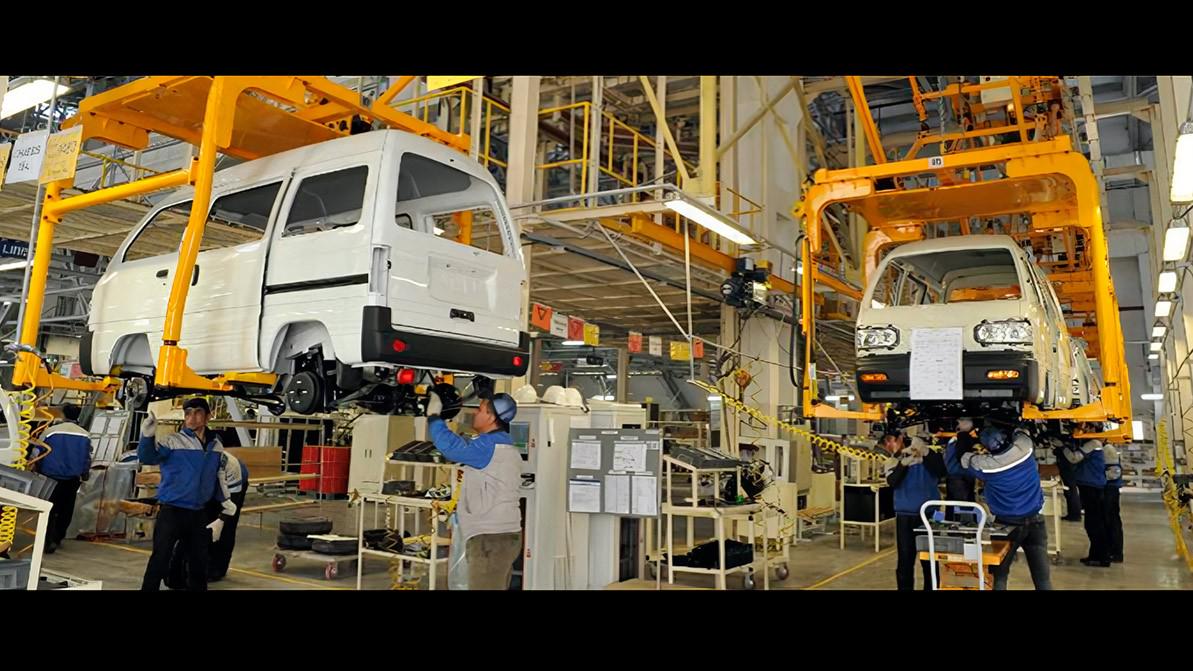 Жапониялық Suzuki Every 1990 жылға дейін жасалған. Микроавтобус 70 жылдардағы Carry моделін еске салады