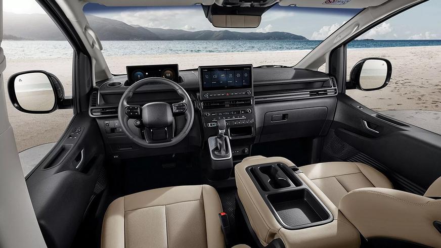 Минивэну Hyundai Staria доработали подвеску и оснащение