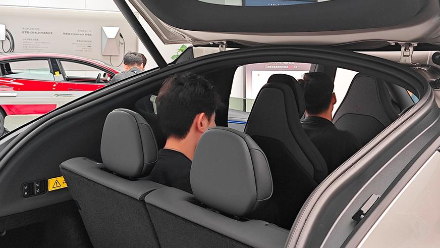 Шестиместную Tesla Model YL уже раскритиковали в Китае