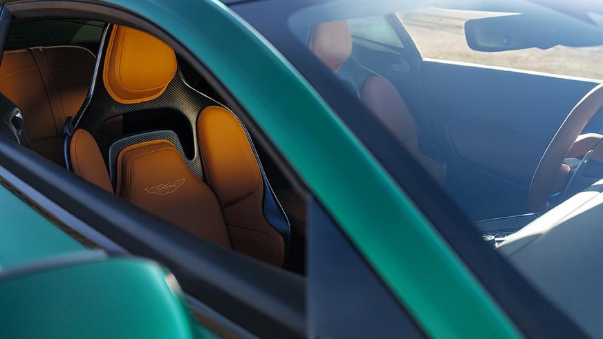 Новый Aston Martin DB12 оставили без V12