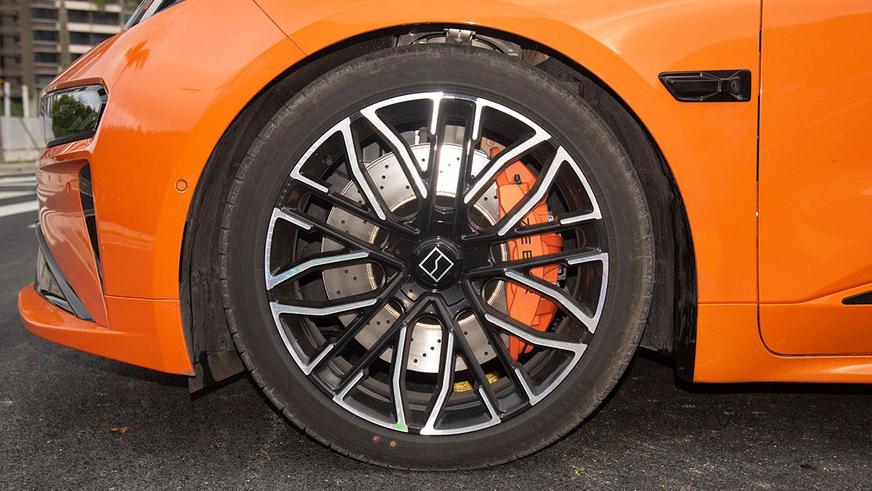 Обновлённый Zeekr 001 вышел на рынок Китая