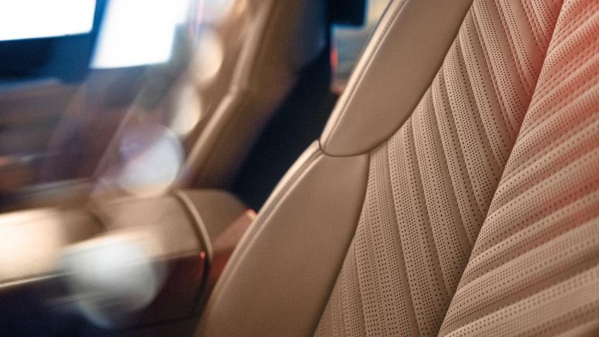 Первый Cadillac Escalade IQ продали вчетверо дороже заводской цены