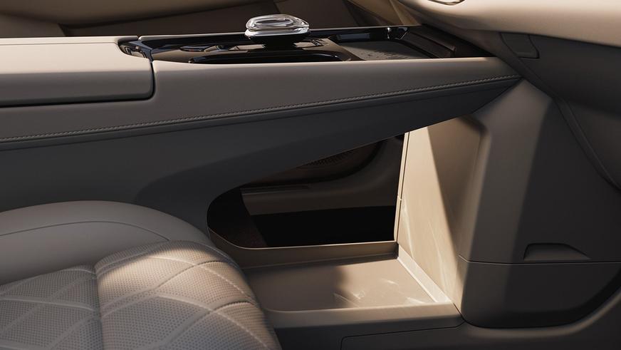 Первый минивэн Volvo оценили в 112 тысяч долларов