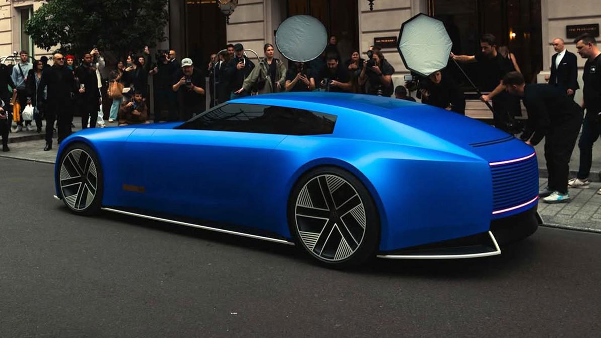 Jaguar Type 00 показался на дороге