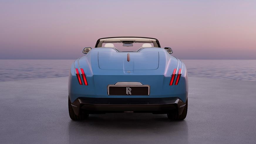 Rolls-Royce показала лимитированный родстер Nightingale