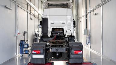 Техосмотр для новых грузовиков отменят с 5 апреля