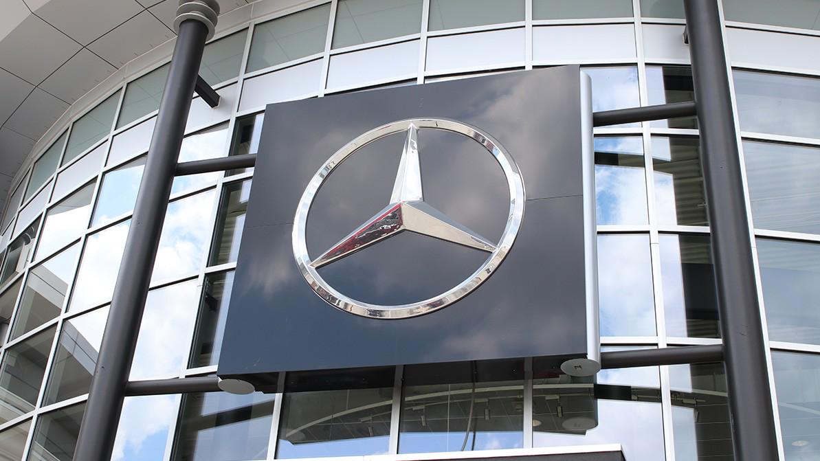 Дизель дауына тап болған Mercedes-Benz шығынға батты