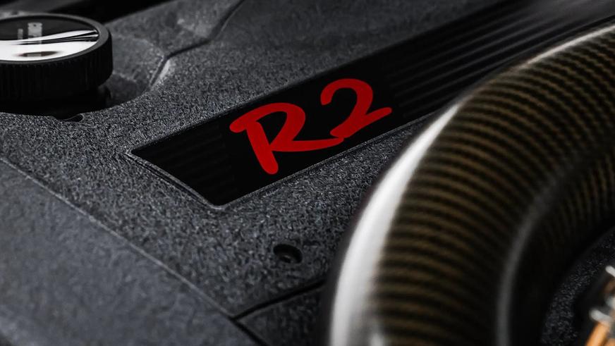 Один из самых редких Nissan Skyline GT-R появился в продаже в Дубае