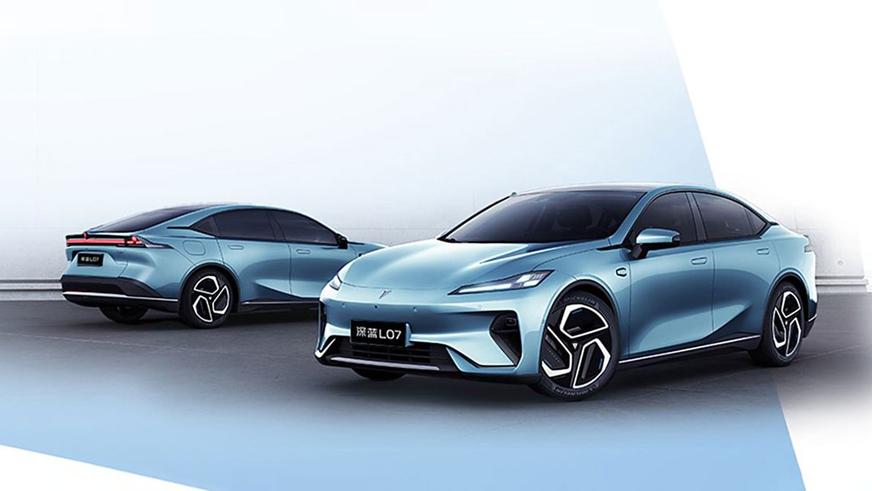 Новый седан от Changan и Huawei. Первые фото