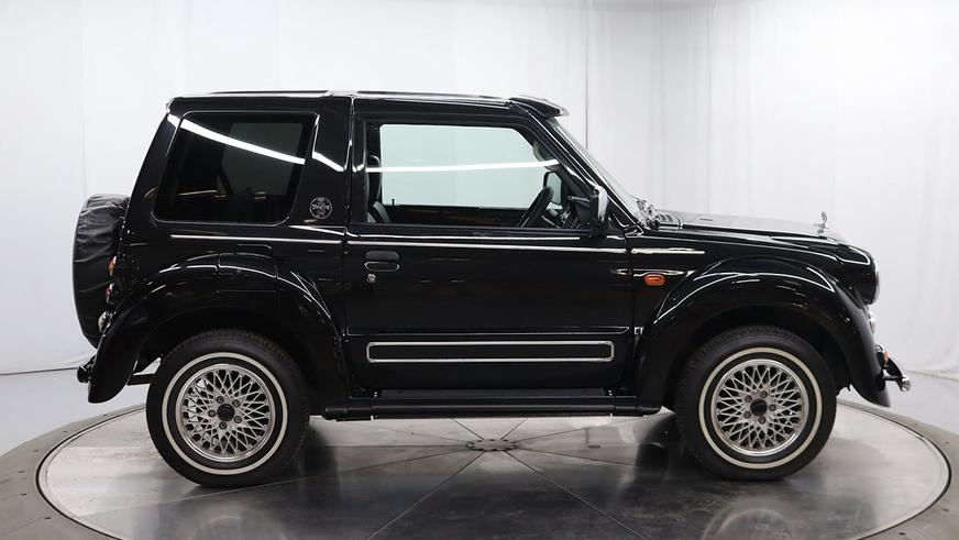 Необычный Pajero замечен в продаже