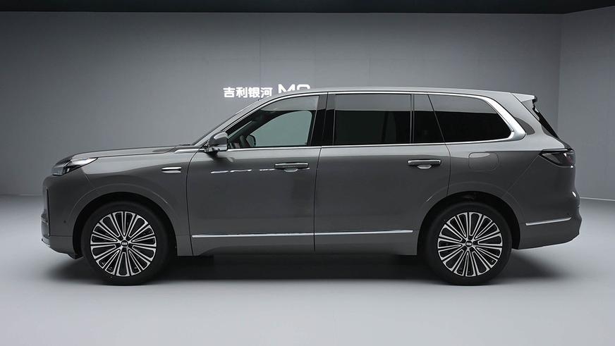 Флагманский кроссовер Geely Galaxy собрал более 40 тысяч заказов за сутки
