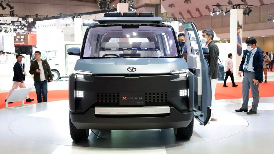 Toyota хочет выпустить внедорожный минивэн