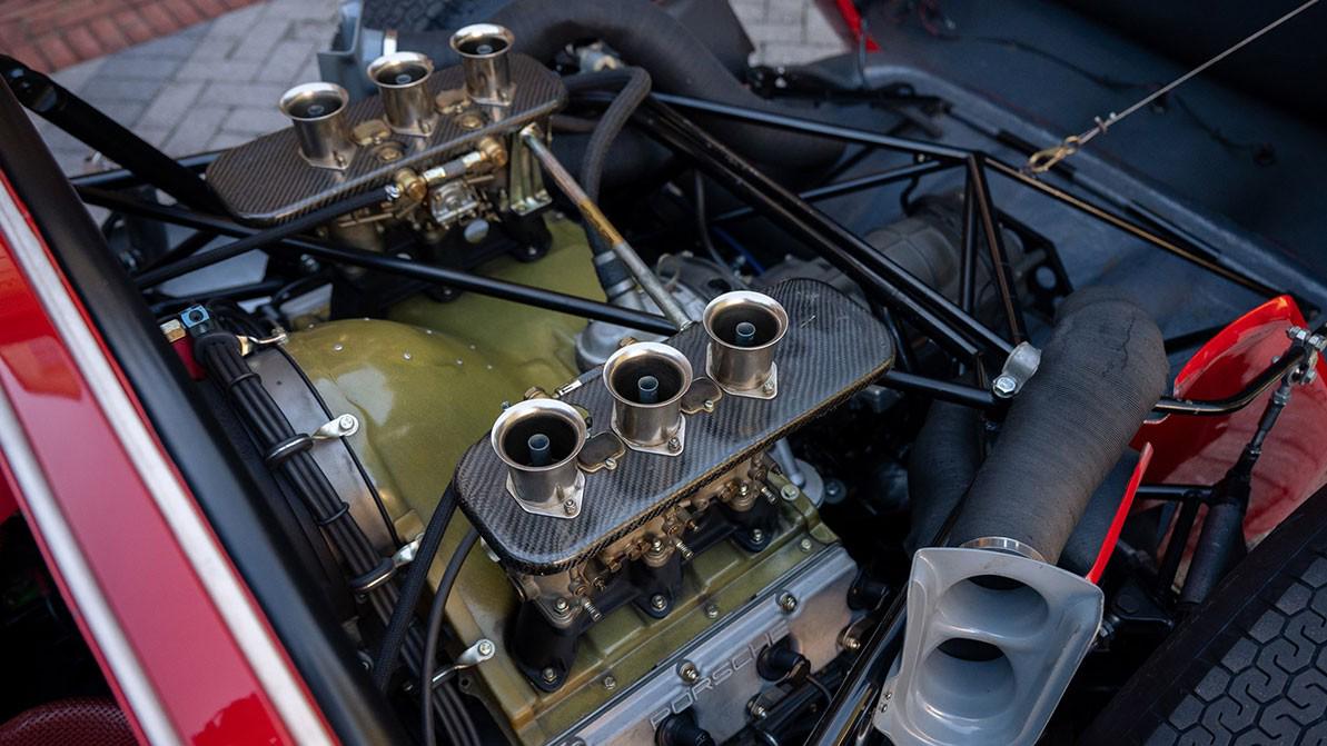 Титулованный Porsche 906 продали за 2.2 млн долларов