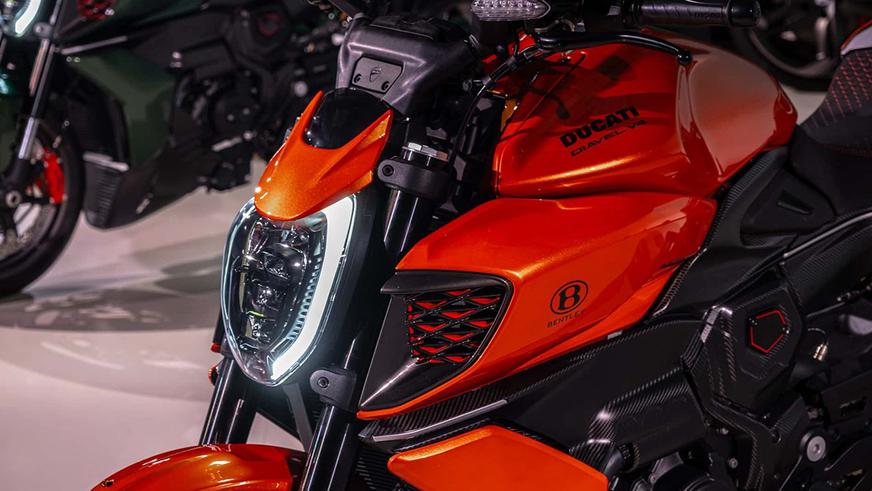 Лимитированную версию Ducati Diavel посвятили Bentley