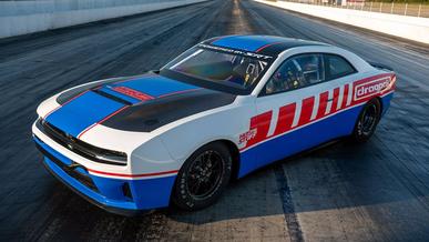 Dodge Charger всё же получил V8, но ездить на нём по дорогам нельзя