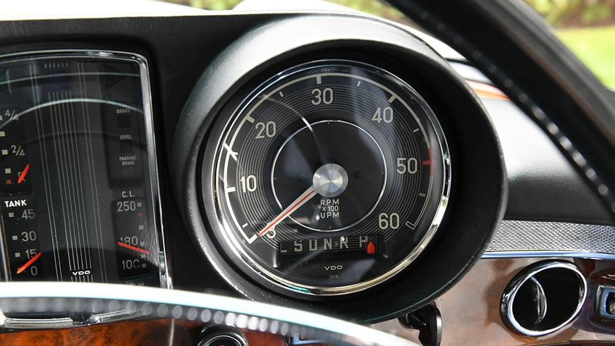 В продаже появился Mercedes-Benz Pullman, собранный для Джона Леннона