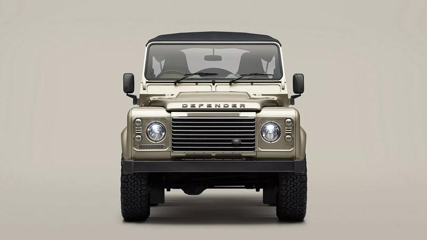 Классический Land Rover Defender получил версию с V8 и мягким верхом Классический Land Rover Defender получил версию с V8 и мягким верхом