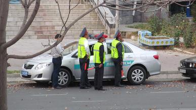 Караулить водителей у обочин полицейским уже разрешено