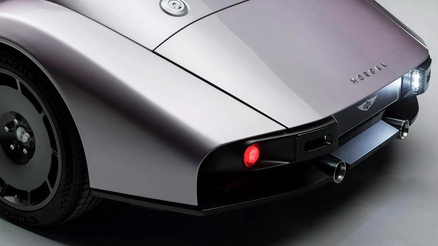 Новый флагман Morgan сохранил мотор BMW и ретродизайн