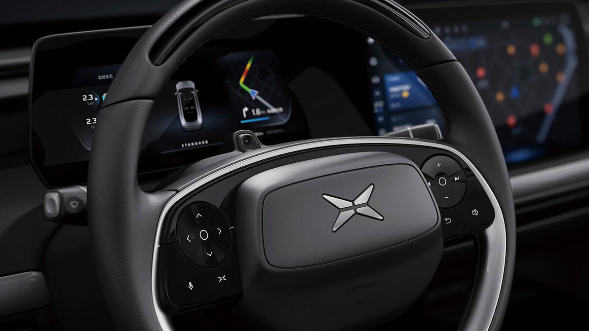 Узкий разрез глаз вводит в ступор вспомогательную электронику