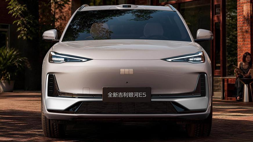 Geely EX5 модернизировали в Китае. Он стоит от 6.5 млн тг