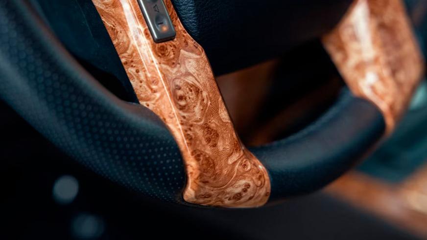 Брутальные внедорожники Toyota и Ford привезли тюнеры на выставку в Нью-Йорке