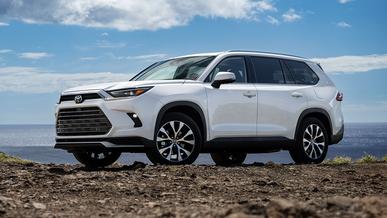 Toyota АҚШ-та екі ірі кроссоверінің саудасын тоқтатты