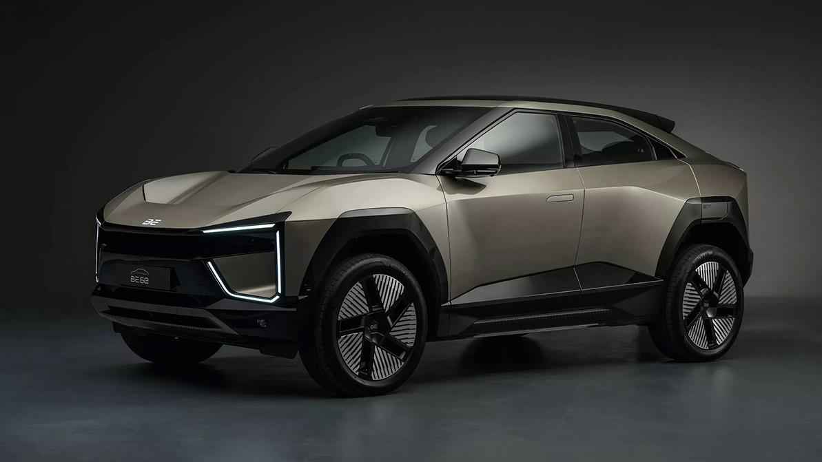 Mahindra екі жаңа кроссоверін көрсетті