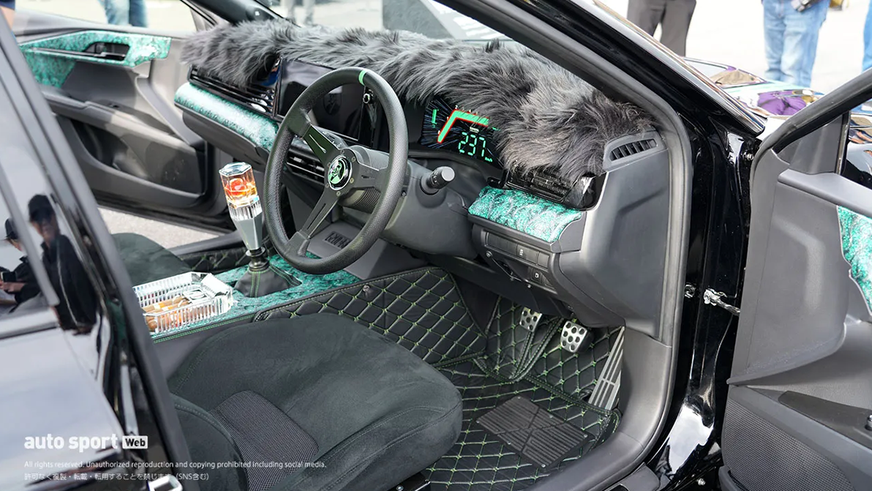 Toyota построила 7-цилиндровую Camry
