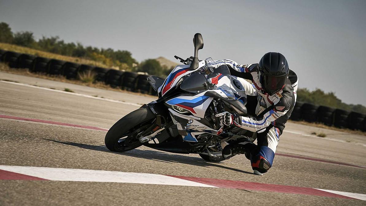 BMW M взялось за мотоциклы