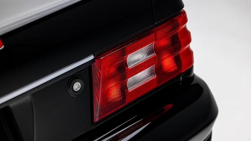 Практически новый Mercedes-Benz SL600 (R129) обнаружен в США