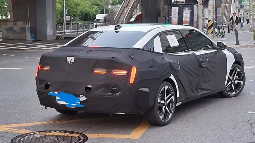 Hyundai намекает на скорый дебют новой Elantra