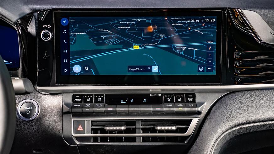 Официальная Toyota Camry 80 в Казахстане: сколько стоит?