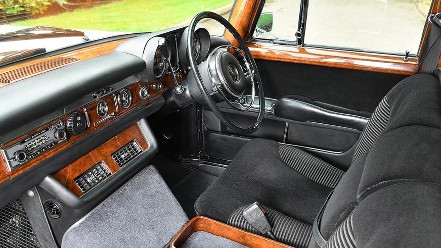 В продаже появился Mercedes-Benz Pullman, собранный для Джона Леннона