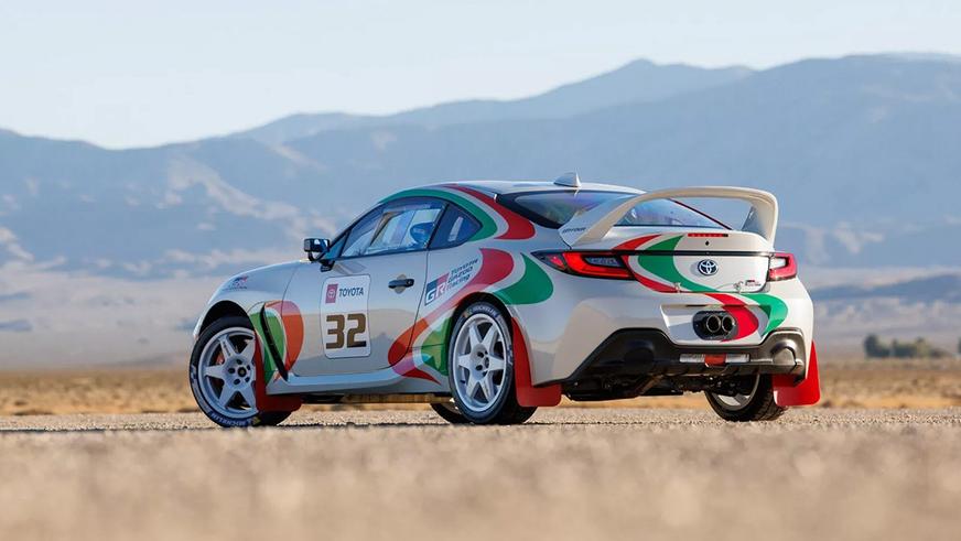 Toyota GR86 получила культовую ливрею, мощный мотор и полный привод