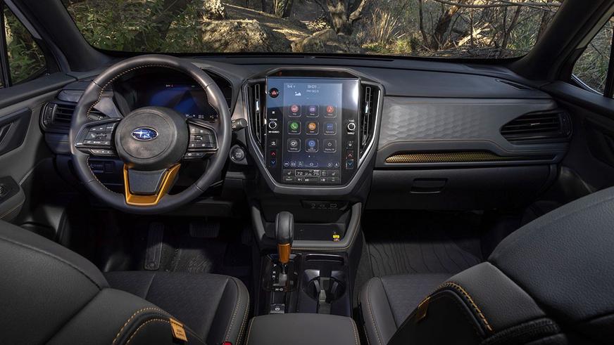 Показаны Subaru Forester Hybrid и Wilderness