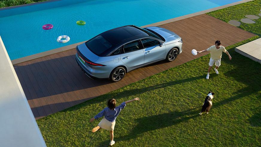 Geely начала продажи недорогого гибридного седана Galaxy L6 Geely начала продажи недорогого гибридного седана Galaxy L6