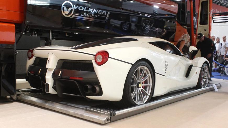 Самый дорогой дом на&nbsp;колёсах 2022&nbsp;года. В&nbsp;его комплект входит Ferrari