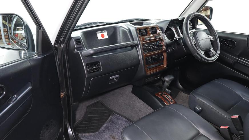 Необычный Pajero замечен в продаже
