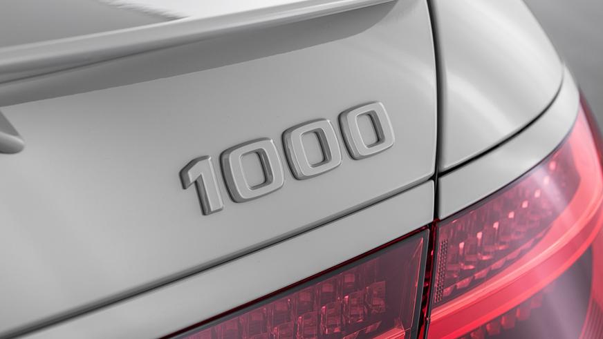 Монохромный Mercedes-Benz S-класса от Brabus: тысяча гибридных «лошадей»