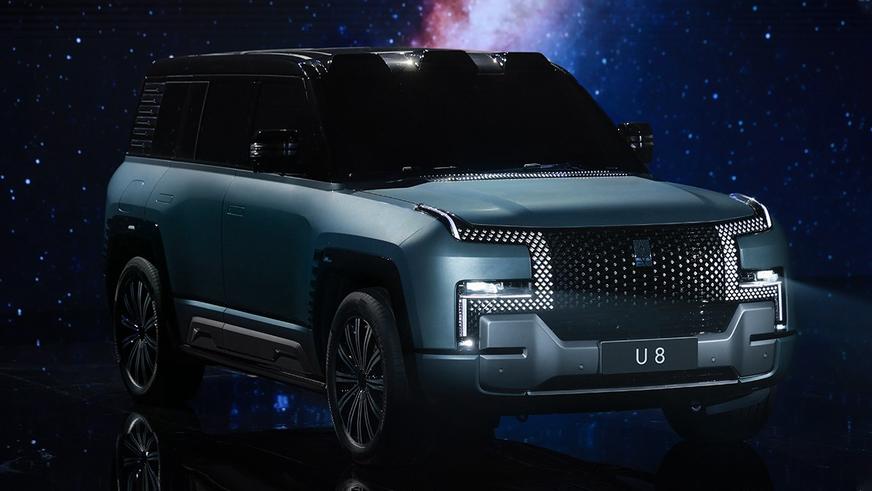 У BYD появился хардкорный 1100-сильный внедорожник на батарейках